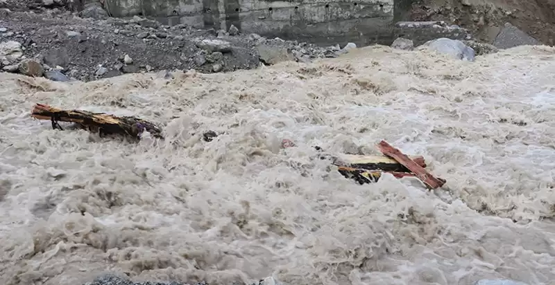 मेलम्चीको जलसतह बढ्यो, उच्च सतर्कता अपनाउन आग्रह
