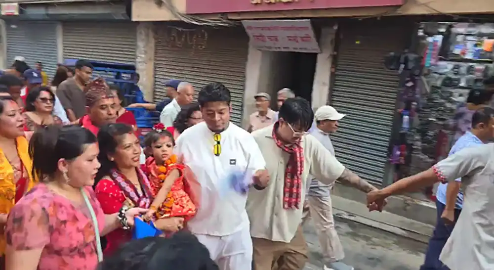 नयाँ कुमारी आर्यताराको आसन ग्रहण
