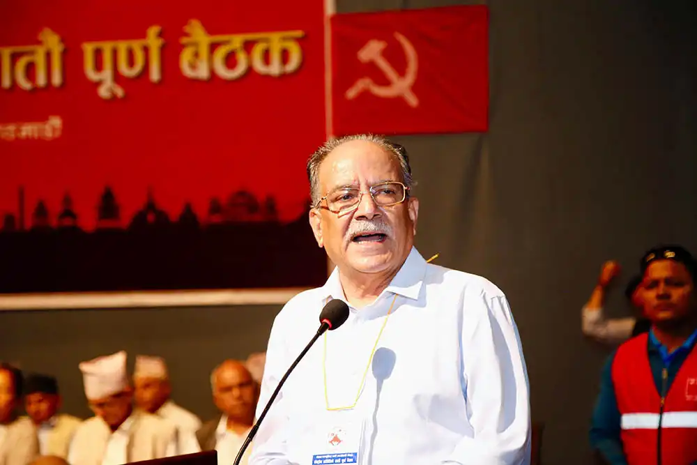 अध्यक्ष छोड्न दबाबमा प्रचण्ड