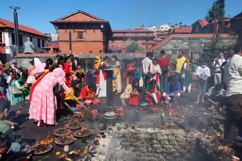 साउनको अन्तिम सोमबार, पशुपतिमा दर्शनार्थीको घुइँचो