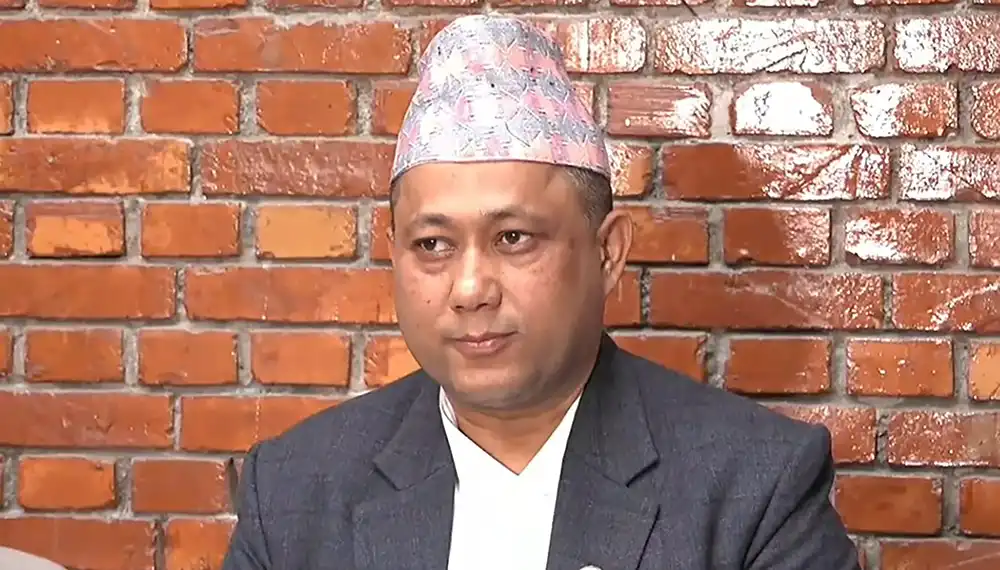 स्वदेश फर्किए परराष्ट्रमन्त्री खनाल