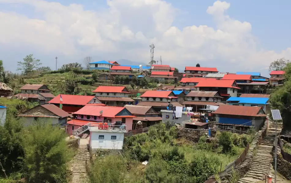 लमजुङका पर्यटकीय गाउँहरू सुनसान