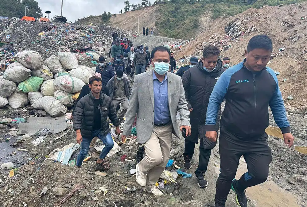 बन्चरेडाडा ल्यान्डफिल्ड साइटको अनुगमनमा कुलमान घिसिङ